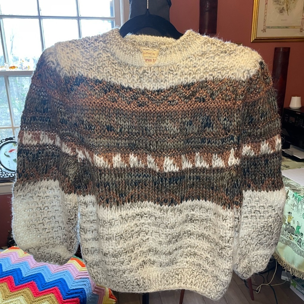 Amazing Vintage hand knit 1980s Lauren Hansen in creme and light brown Size M